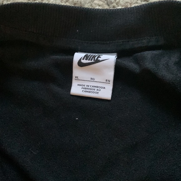 Nike black and white - Picture 2 of 2